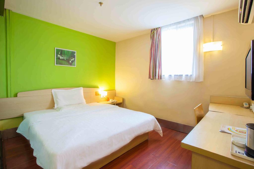 7Days Inn Yueyang East Maoling Pedestrain Street Exterior photo